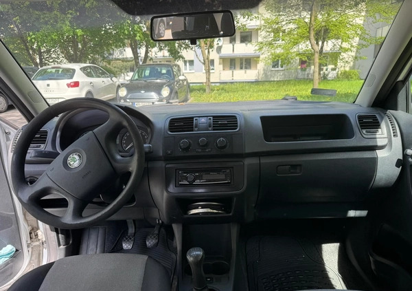 Skoda Fabia cena 10300 przebieg: 171320, rok produkcji 2008 z Radom małe 67